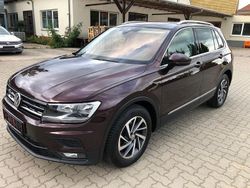 Rot Gebraucht 2018 VW Tiguan Sound SUV | 17.990 € (Fairer Preis)