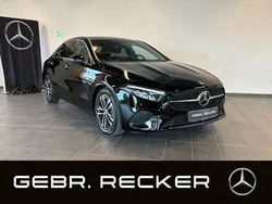 Unilack nachtschwarz Gebraucht 2024 Mercedes A200 Progressive Limousine | 31.850 € (Fairer Preis)