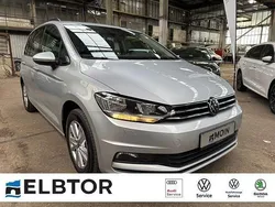 Reflexsilber metallic Gebraucht 2022 VW Touran Comfortline Van / Kleinbus | 29.480 € (Fairer Preis)