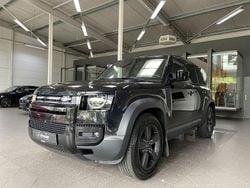 Santorini black Gebraucht 2021 Land Rover Defender SE SUV | 53.990 € (Etwas zu teuer)