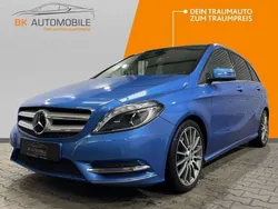 Grau Gebraucht 2015 Mercedes B250 AMG Van / Kleinbus | 17.900 € (Fairer Preis)