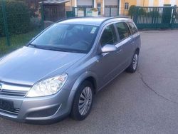Silber Gebraucht 2008 Opel Astra Innovation Kombi | 1.900 € (Guter Preis)