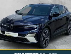 Blau Neu 2025 Renault Mégane Iconic Limousine | 38.990 €