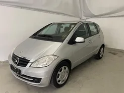 Silber Gebraucht 2010 Mercedes A180 Limousine | 7.444 € (Fairer Preis)