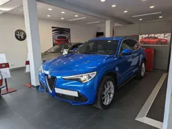 Blu misano metallic Gebraucht 2017 Alfa Romeo Stelvio Veloce SUV | 24.980 € (Etwas zu teuer)