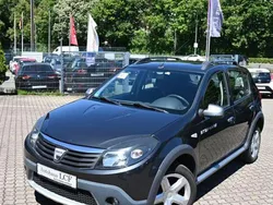 Grau Gebraucht 2010 Dacia Sandero Stepway Kleinwagen | 1.999 € (Guter Preis)