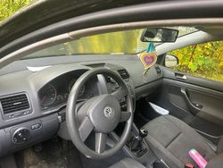 Schwarz Gebraucht 2005 VW Golf V Limousine | 2.000 € (Fairer Preis)