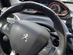 Schwarz Gebraucht 2018 Peugeot 2008 SUV | 9.000 € (Guter Preis)