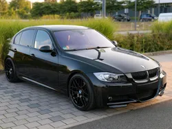 Schwarz Gebraucht 2007 BMW 330 Performance Limousine | 15.000 €