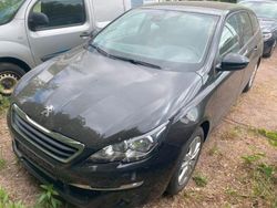 Lackierung schwarz perla nera/me (metallic) Gebraucht 2015 Peugeot 308 SW Active Kombi | 2.999 € (Guter Preis)