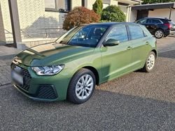 Grün Gebraucht 2024 Audi A1 Sportback Design Kleinwagen | 20.700 € (Guter Preis)