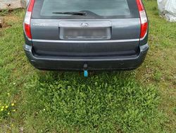 Grau Gebraucht 2002 Ford Mondeo Kombi | 1.200 € (Fairer Preis)