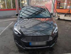 Grau Gebraucht 2018 Ford S-MAX S SUV | 27.500 €