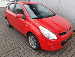 Rot Gebraucht 2009 Hyundai i20 Limousine | 1.390 € (Teuer)