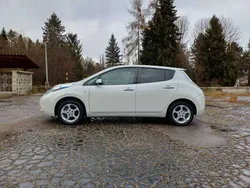 Weiß Gebraucht 2017 Nissan Leaf Acenta Kleinwagen | 10.900 € (Fairer Preis)