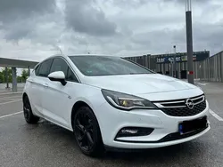 Weiß Gebraucht 2018 Opel Astra Dynamic Kleinwagen | 13.000 € (Fairer Preis)
