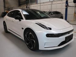 Weiß Gebraucht 2024 Zeekr 001 Long Range RWD Limousine | 52.999 €