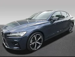 Blau Gebraucht 2024 Volvo S60 Plus Limousine | 33.998 € (Fairer Preis)