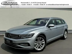 Silber Gebraucht 2023 VW Passat Elegance Kombi | 33.990 € (Fairer Preis)