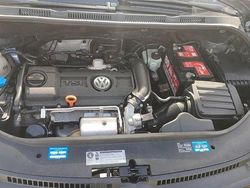 Grau Gebraucht 2010 VW Golf Plus Cross Comfortline Van / Kleinbus | 5.999 € (Fairer Preis)