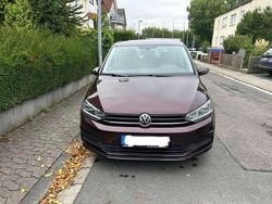 Rot Gebraucht 2018 VW Touran Trendline Van / Kleinbus | 16.500 € (Fairer Preis)