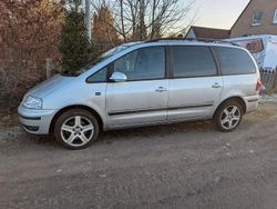 Grau Gebraucht 2010 VW Sharan United Van / Kleinbus | 5.490 € (Superpreis)