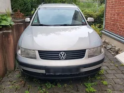 Grau Gebraucht 1999 VW Passat Kombi | 500 € (Guter Preis)
