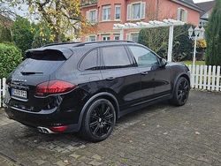 Schwarz Gebraucht 2014 Porsche Cayenne Turbo SUV | 19.911 €