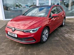 Rot Gebraucht 2022 VW Golf VIII Style Kleinwagen | 24.890 € (Fairer Preis)