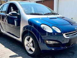 Blau Gebraucht 2004 Smart ForFour Kleinwagen | 3.900 € (Etwas zu teuer)