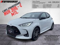 Grau Neu 2025 Toyota Yaris Hybrid Sport Limousine | 31.590 € (Etwas zu teuer)