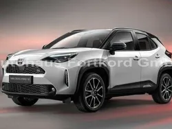 Weiß Gebraucht 2024 Toyota Yaris Cross Sport SUV | 32.980 € (Fairer Preis)