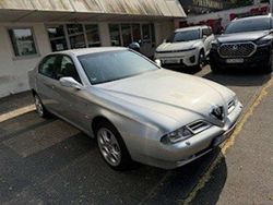 Silber Gebraucht 2001 Alfa Romeo 166 Distinctive Limousine | 2.890 € (Superpreis)