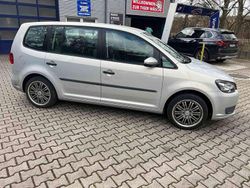 Silber Gebraucht 2010 VW Touran Trendline Van / Kleinbus | 5.900 € (Guter Preis)