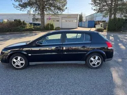 Schwarz Gebraucht 2003 Opel Signum Sport Kombi | 1.390 € (Guter Preis)