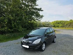 Schwarz Gebraucht 2010 Opel Meriva Van / Kleinbus | 4.750 € (Teuer)