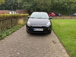 Schwarz Gebraucht 2014 Fiat Grande Punto Kleinwagen | 2.100 € (Guter Preis)