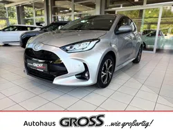 Silber Neu 2025 Toyota Yaris Hybrid Limousine | 25.995 € (Fairer Preis)