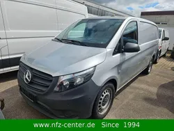 Silber Gebraucht 2021 Mercedes Vito Van / Kleinbus | 20.901 € (Guter Preis)