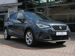 Grau Gebraucht 2023 Seat Arona FR SUV | 15.900 € (Guter Preis)