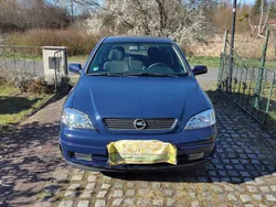 Blau Gebraucht 2003 Opel Astra Limousine | 1.200 € (Guter Preis)