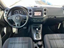 Grau Gebraucht 2016 VW Golf VII LOUNGE Limousine | 8.999 € (Guter Preis)