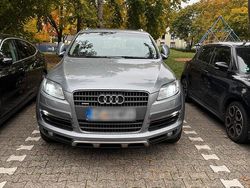 Silber Gebraucht 2007 Audi Q7 SUV | 9.500 € (Etwas zu teuer)