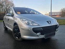 Silber Gebraucht 2006 Peugeot 307 Kleinwagen | 2.499 € (Fairer Preis)