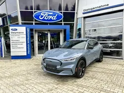 Blau (vapor blue) Gebraucht 2024 Ford Mustang Mach-E Extended Range SUV | 49.990 € (Teuer)