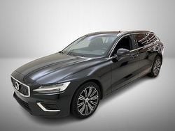 Black metallic Gebraucht 2022 Volvo V60 Inscription Kombi | 25.999 € (Guter Preis)