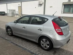 Silber Gebraucht 2011 Hyundai i30 Classic Kleinwagen | 3.790 € (Fairer Preis)