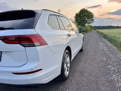 Weiß Gebraucht 2021 VW Golf VIII Life Kombi | 16.700 € (Fairer Preis)