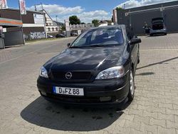 Schwarz Gebraucht 2001 Opel Astra Comfort Limousine | 1.400 €