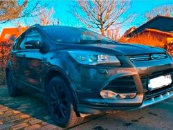 Grau Gebraucht 2016 Ford Kuga SUV | 12.300 € (Fairer Preis)